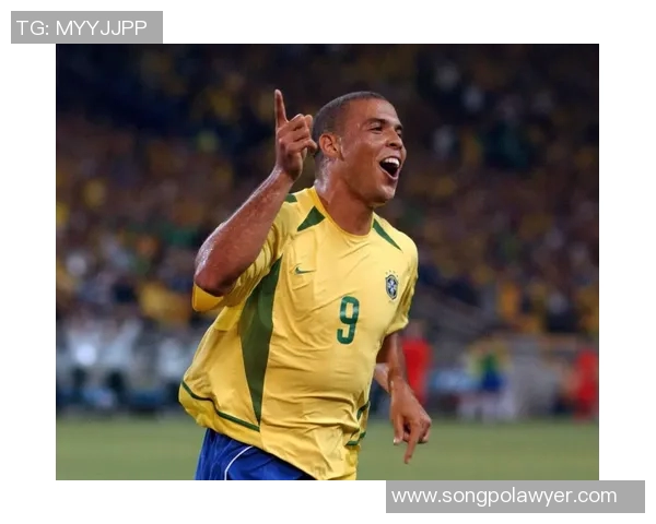 球场英姿巅峰时刻 足球巨星帅气瞬间定格 球场英姿巅峰时刻 足球巨星帅气瞬间定格